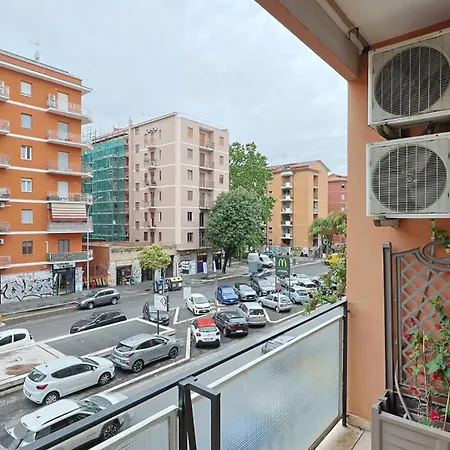 Apartment La Vacanzetta By Rentbeat Rom